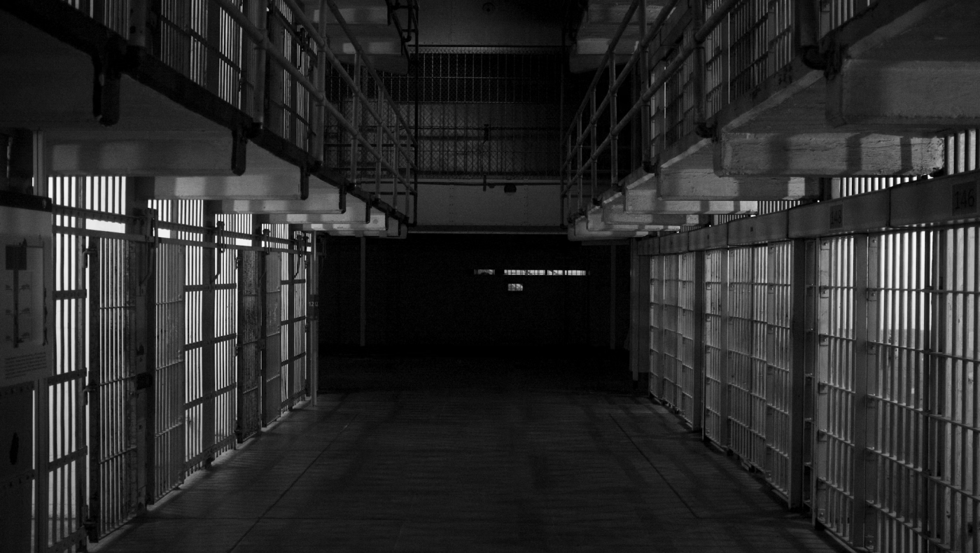 Λάρισα: Κρατούμενος «πλάκωσε» στο ξύλο σωφρονιστικούς υπαλλήλους