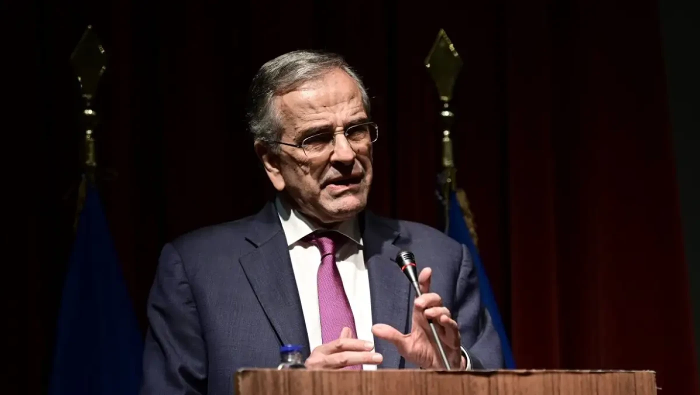 Σαμαράς σε αιχμηρό τόνο κατά Μητσοτάκη: Υπενθύμιση του διεθνούς δικαίου με φόντο Βενεζουέλα και εθνικά ζητήματα