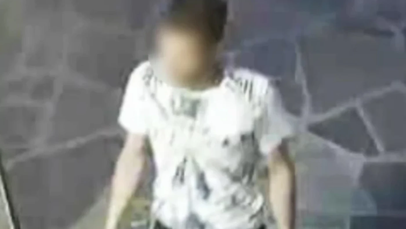 Αδιανόητο περιστατικο στη Φολέγανδρο: Πήγε να κουρευτεί και αυνανίστηκε ξυρίζοντας το κεφάλι του