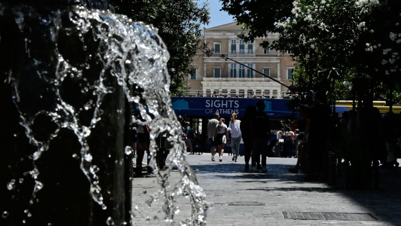 Σε «κλοιό» καύσωνα η χώρα: Ποιες περιοχές και πότε θα δουν... 40άρια