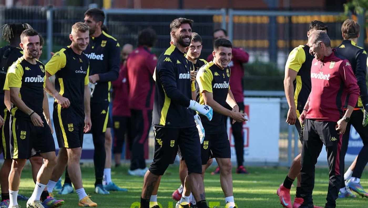 Προπόνηση «φροντιστήριο» από τον Ουζουνίδη και επισήμανση λαθών