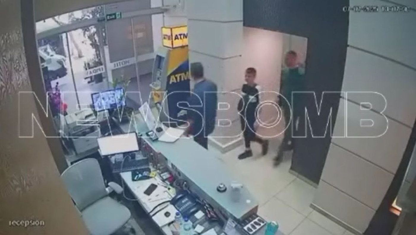 Ειρήνη Μουρτζούκου: Η στιγμή της σύλληψης και η μεταγωγή της στη ΓΑΔΑ