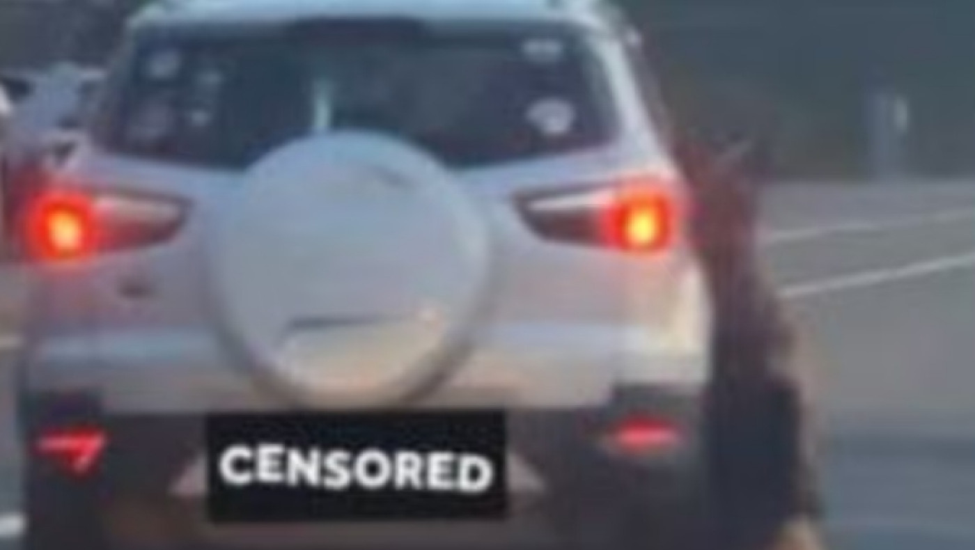 Σκότωσε τον σκύλο του, βρήκαν πού μένει και του έκαψαν το σπίτι