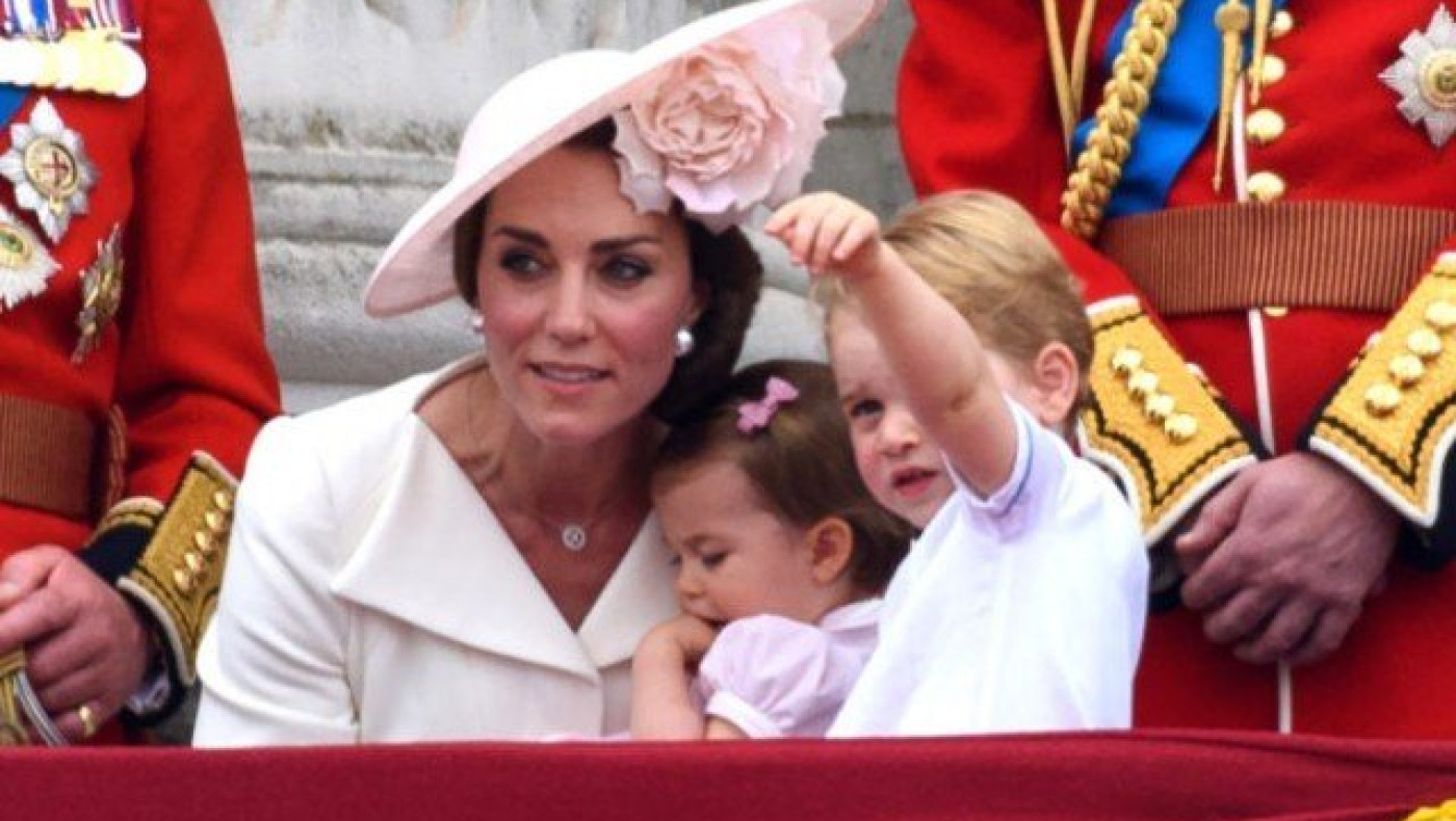 Kate Middleton: Ενθουσιασμένη με την «εμμονή» της κόρη της