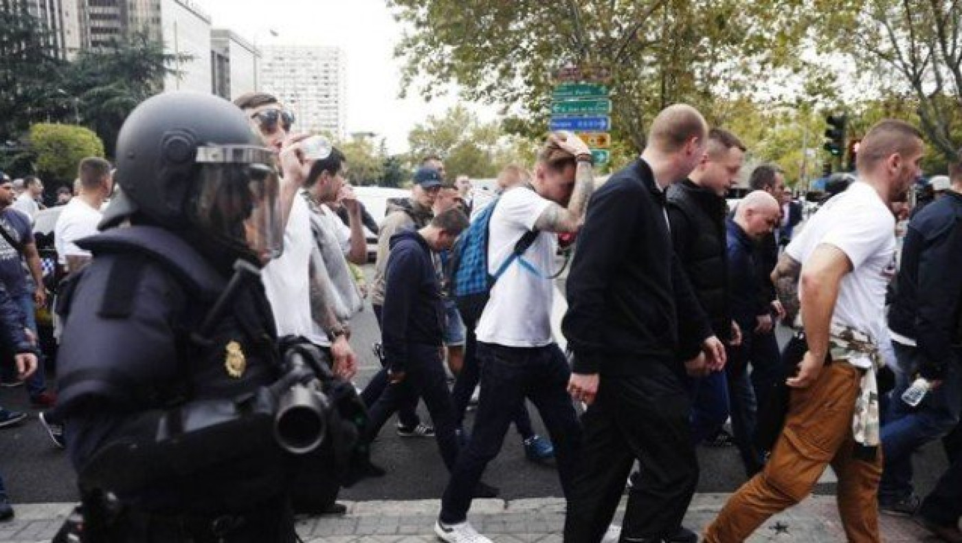 Ξύλο έξω από το                      «Μπερναμπέου» (vids)