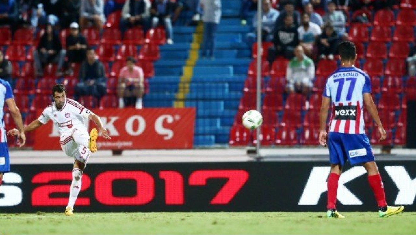 Δείτε πού έστησε το τείχος ο Λαμπρόπουλος στο γκολ του Ολυμπιακού pic