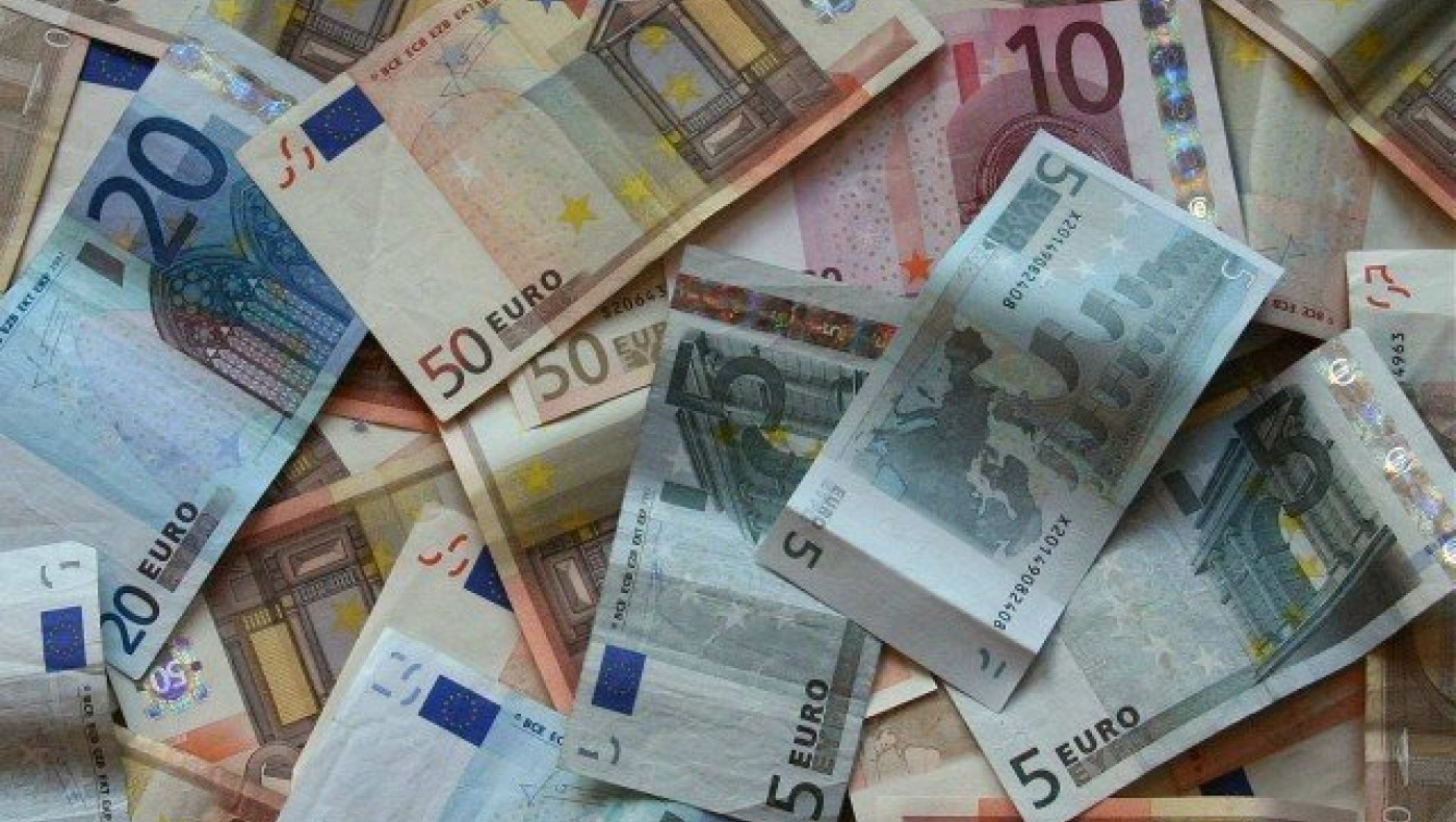 Τα λαμόγια έφαγαν τα λεφτά, οι εκλογές τινάχτηκαν στον αέρα