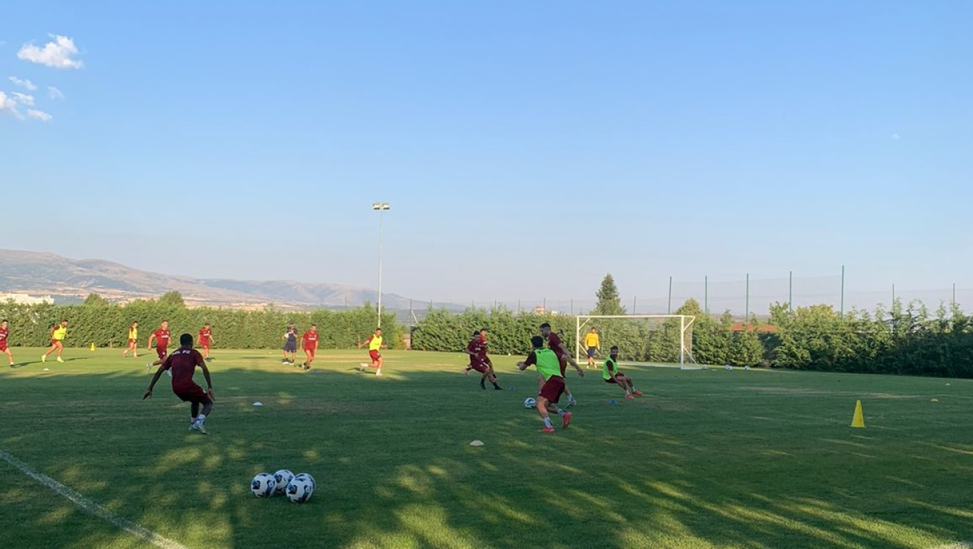 ΑΕΛ: Χάλασε του Λεσοβόι – Ηρθε ο Τσάκλα