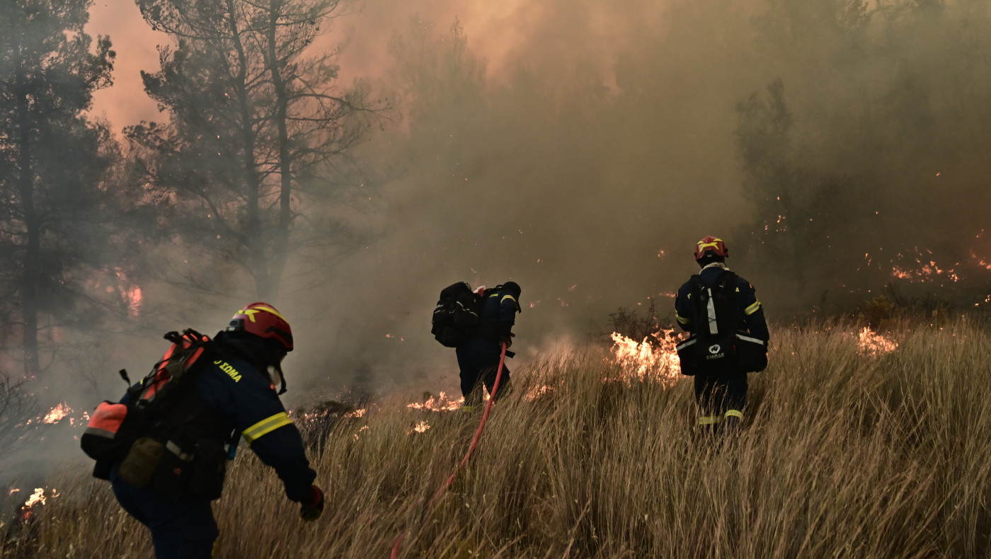 Θεσσαλονίκη: Πυρκαγιά στο Ωραιόκαστρο - Πνέουν δυνατοί άνεμοι