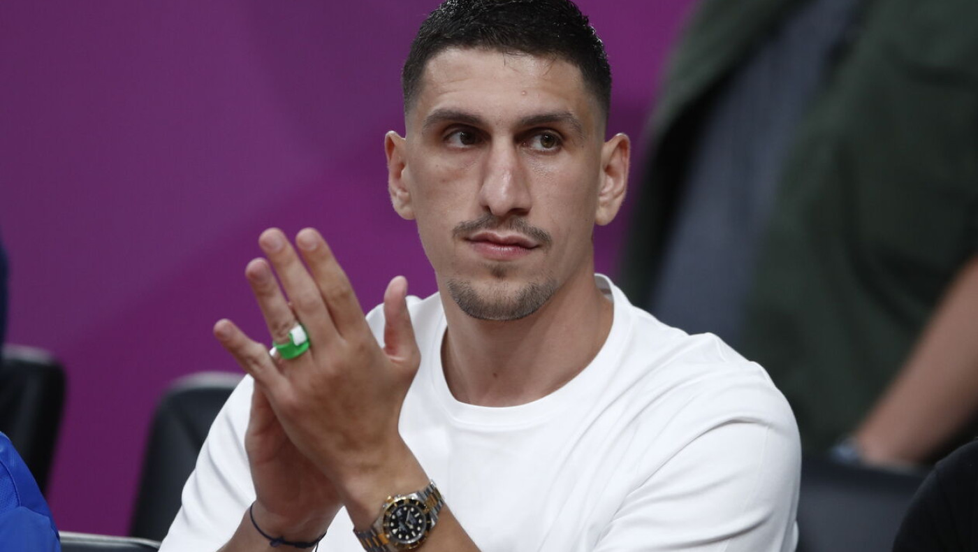 Βελτιωμένη πρόταση του Ολυμπιακού και παράταση διαπραγματεύσεων για Λαρεντζάκη