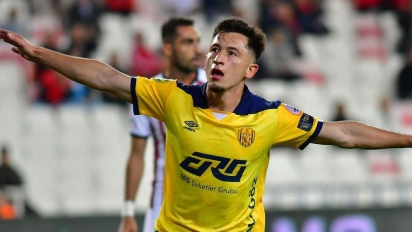 Σπόντες του Μορουτσάν για Χιμένεθ: «Μου ταιριάζει ο ρόλος του δεκαριού»