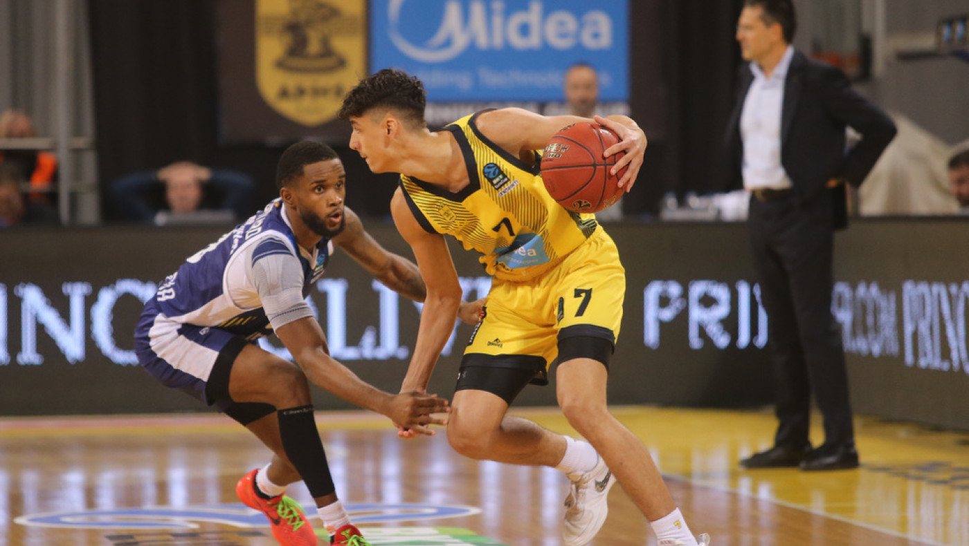 Έντονο «κιτρινόμαυρο» στην Εθνική Εφήβων: Λέφας, Καζαμίας πάνε Βελιγράδι