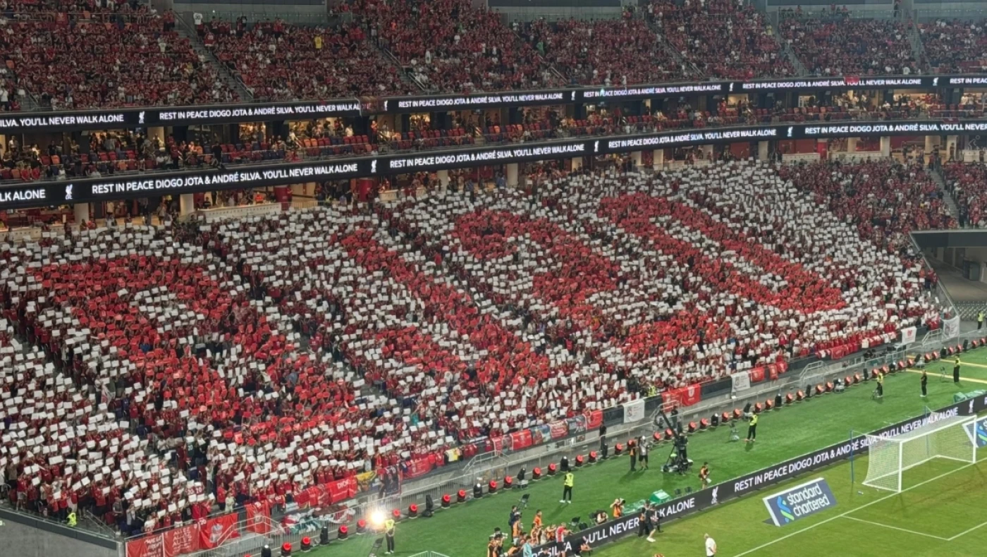 Λίβερπουλ – Μίλαν: Συγκίνηση για τον Ζότα με κορεό και στεφάνι από τον Κένι Νταλγκλίς