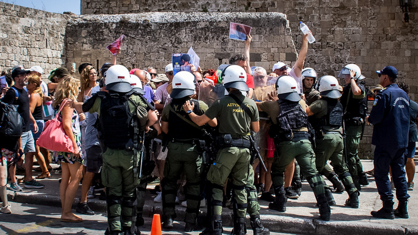 Ρόδος-Ένταση και επεισόδια με αφορμή άφιξη Ισραηλινών τουριστών: Συνελήφθη υποψήφια βουλευτής