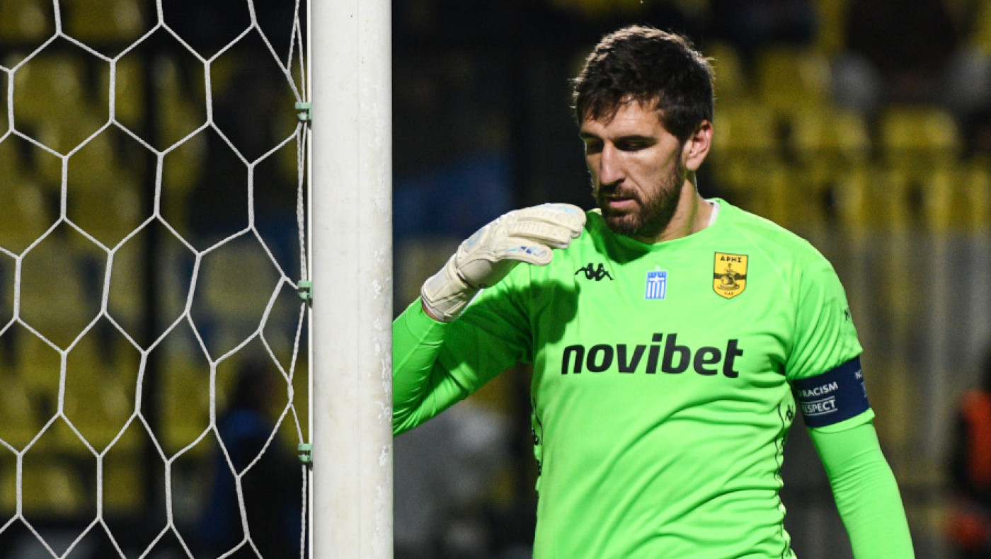 Απίθανη γκάφα του Κουέστα στην Τουρκία, έφαγε γκολ από το κέντρο