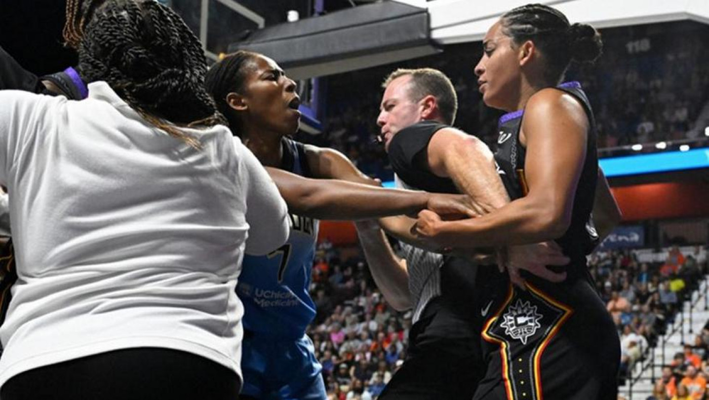 WNBA: Σύρραξη και 3 Αποβολές σε αγώνα στην Αμερική