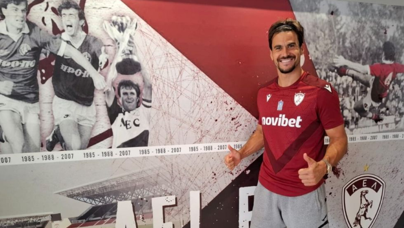 ΑΕΛ: Δικός της ο Αλέξανδρος Αναγνωστόπουλος-«Ένδοξη φανέλα»