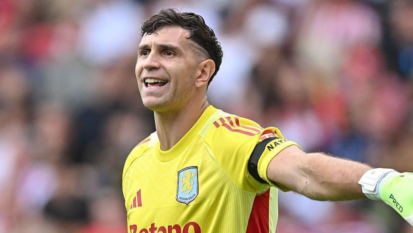 Άστον Βίλα: Αλλάζει στη θέση «1» και «ψωνίζει» από Μάντσεστερ