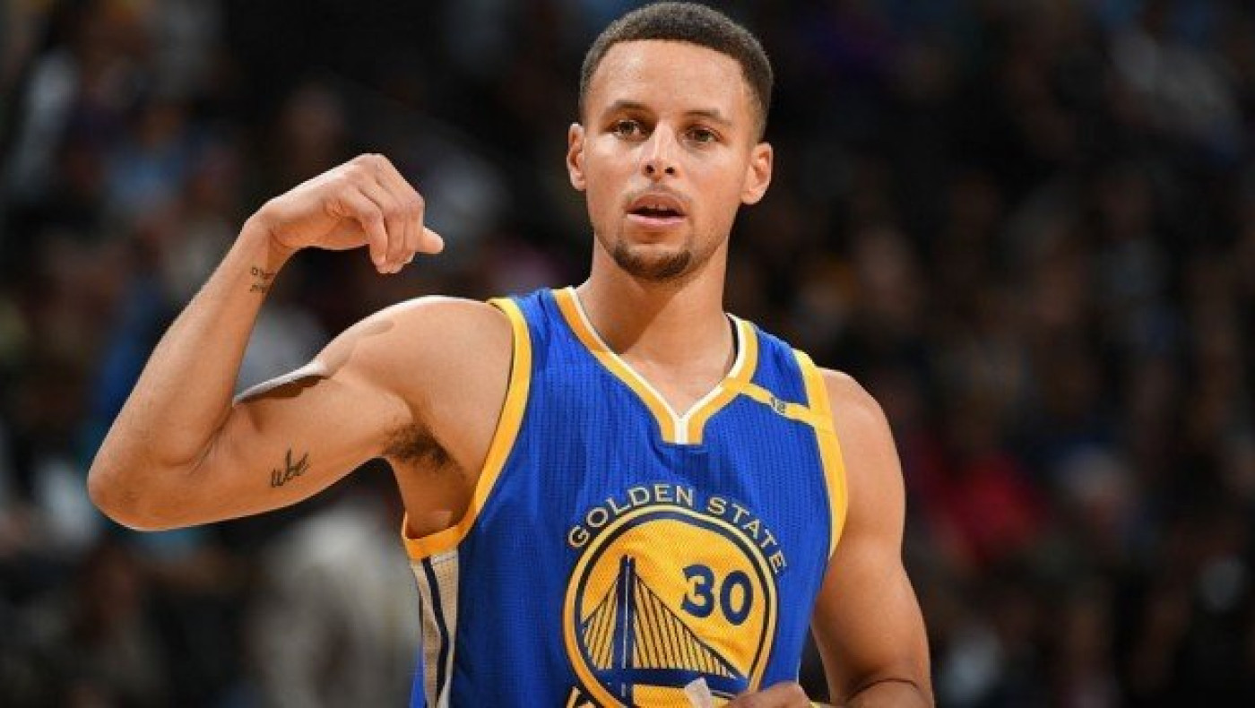 Τέλος στο ασύλληπτο «τρίποντο» σερί του Στέφεν Κάρι