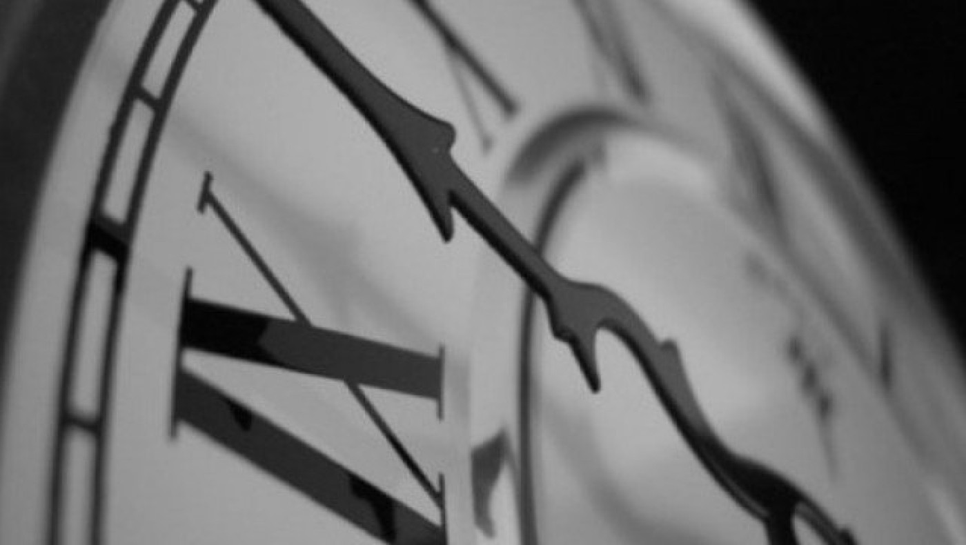 Δύο      διαφορετικές      ώρες    έχει από σήμερα η Κύπρος