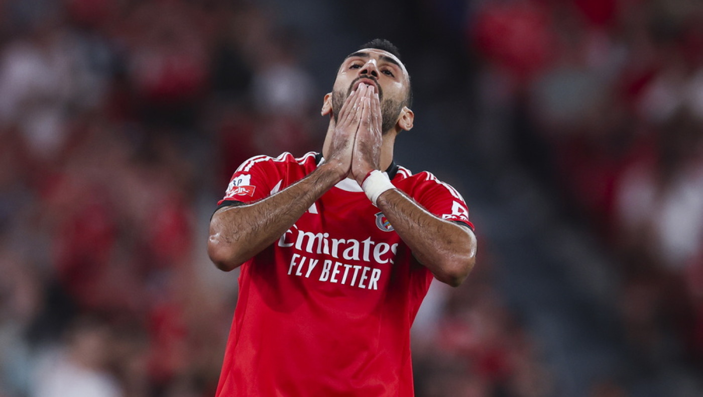 «Ασπίδα» Μουρίνιο σε Παυλίδη: «Δουλεύει σκληρά, καμία κριτική...»