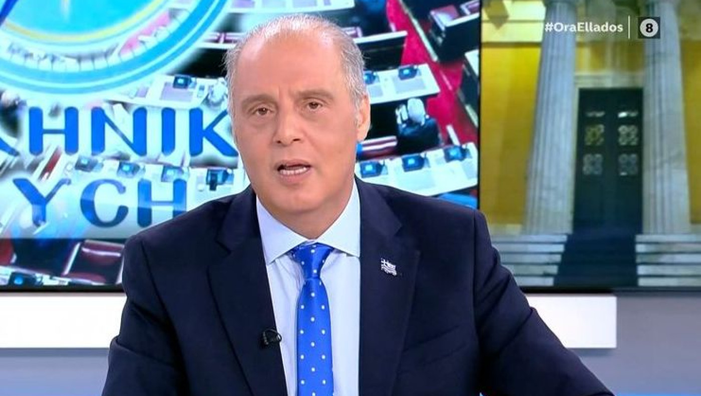 Βελόπουλος-Πρόταση για ενιαία ενδυμασία στα σχολεία: «Ποδιές για τα κορίτσια, φόρμες για τα αγόρια»