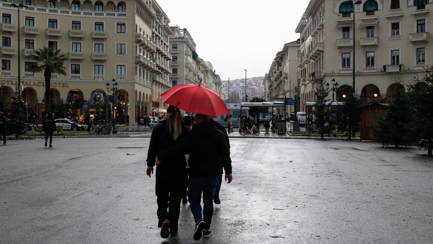 Προ των πυλών η κακοκαιρία Barbara: Ποιες περιοχές θα χτυπήσει με βροχές και καταιγίδες