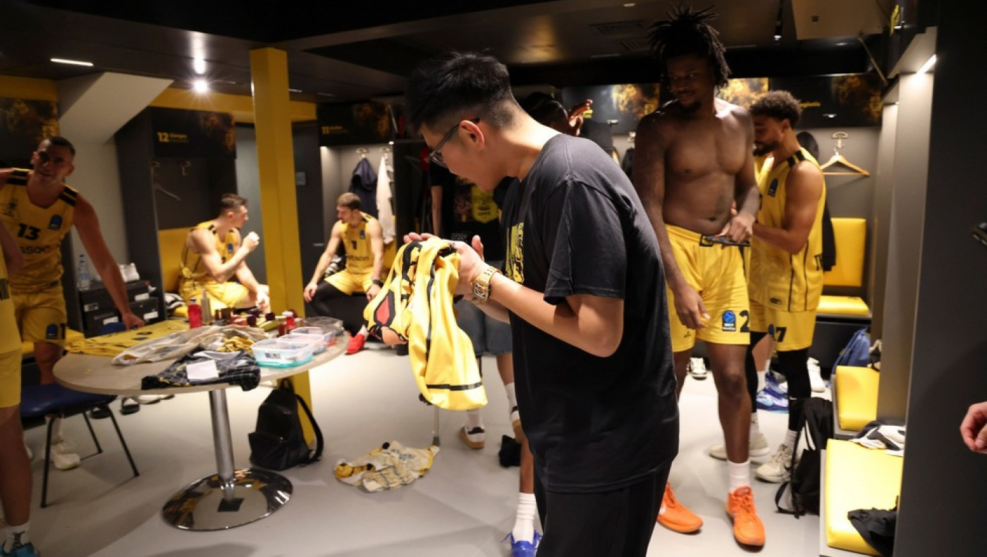 Άρης: Στα αποδυτήρια ο Σιάο, τα είπε με Ζήση-παίκτες μετά τη νίκη