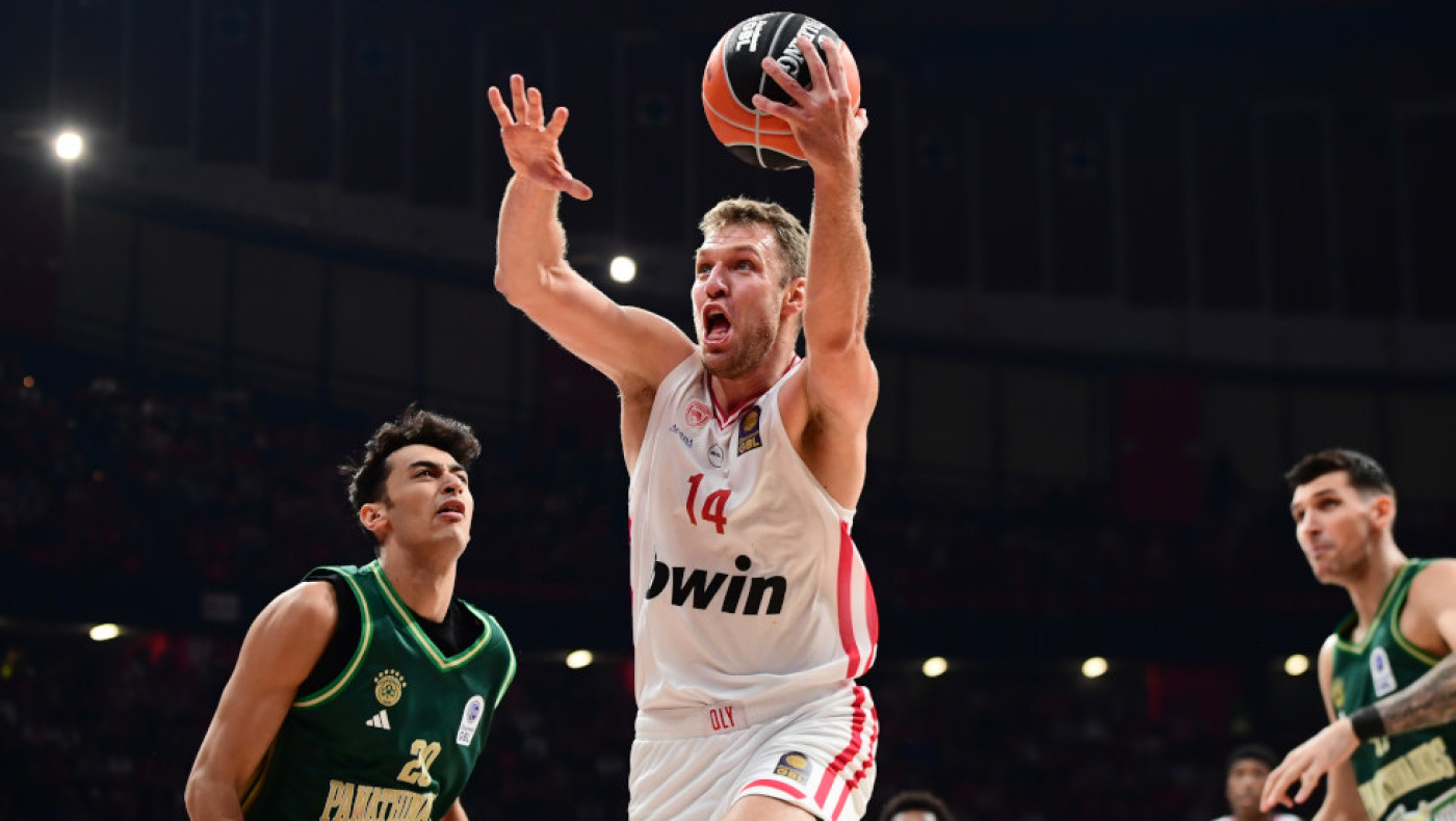 Ολυμπιακός-Παναθηναϊκός: Το τρομερό buzzer beater του Βεζένκοβ (vid)