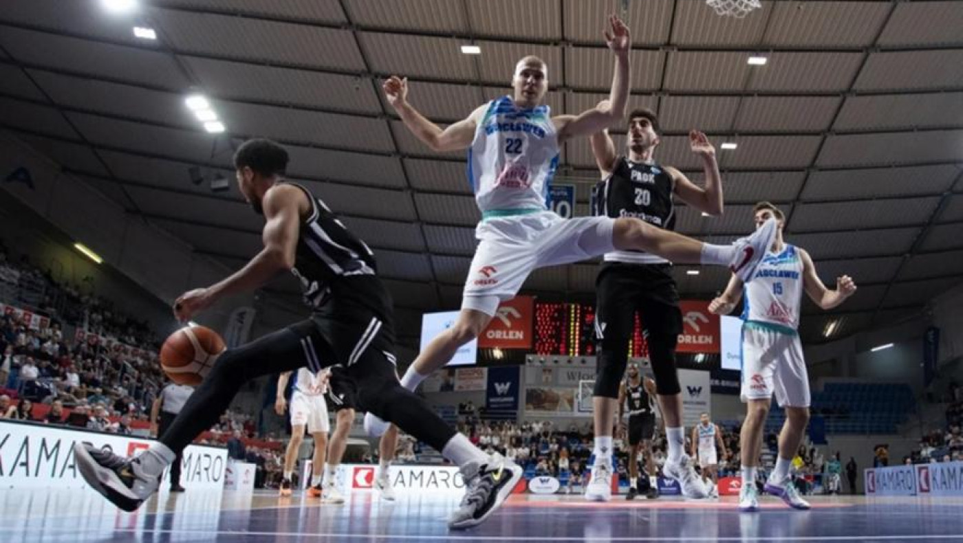 Το εκπληκτικό buzzer beater του Μπράουν που χάρισε το διπλό στον ΠΑΟΚ μέσα στην Πολωνία (VIDEO)