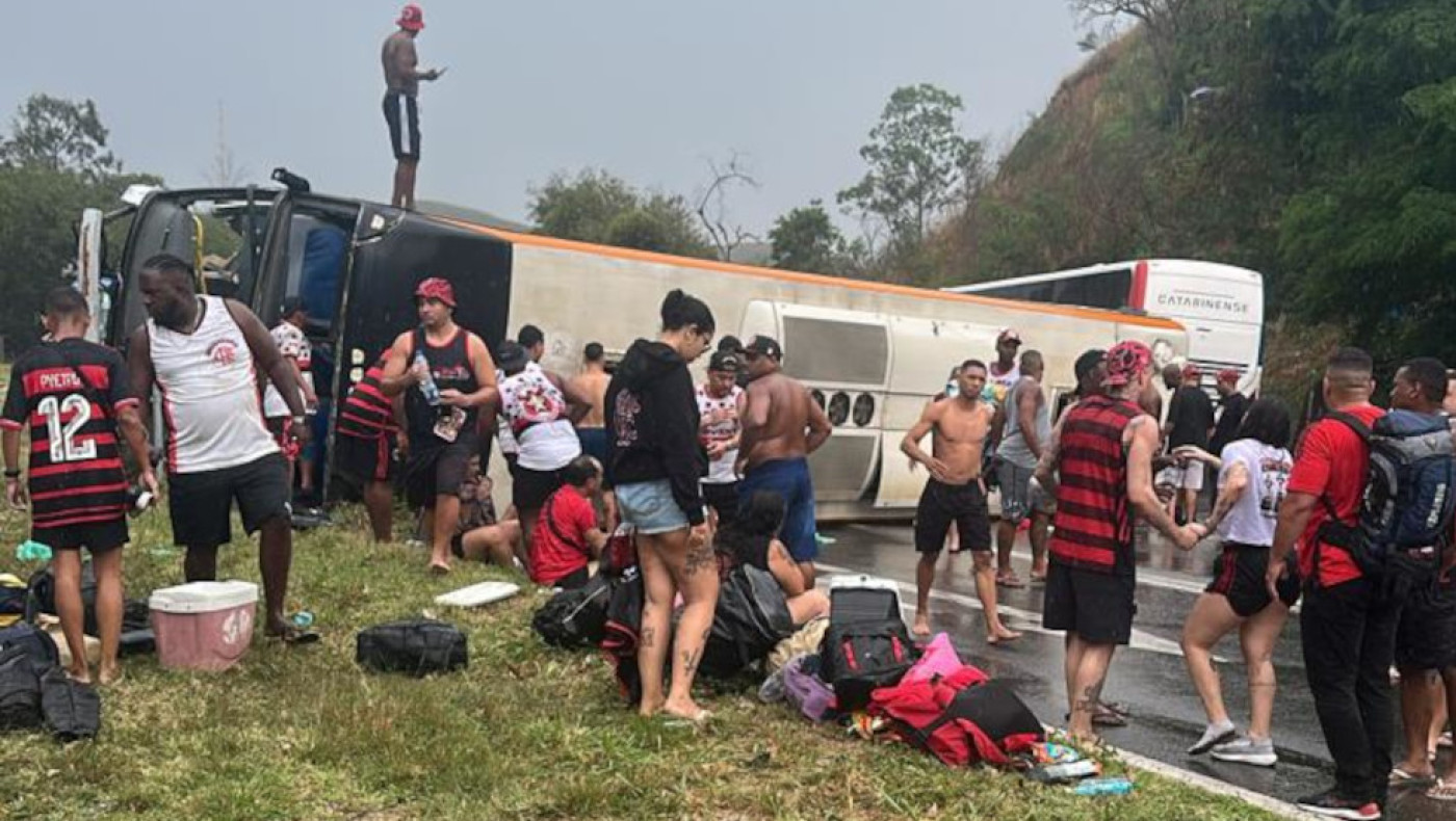 Βραζιλίας: Τροχαίο με λεωφορείο οπαδών της Φλαμένγκο-Τέσσερις σε κρίσιμη κατάσταση