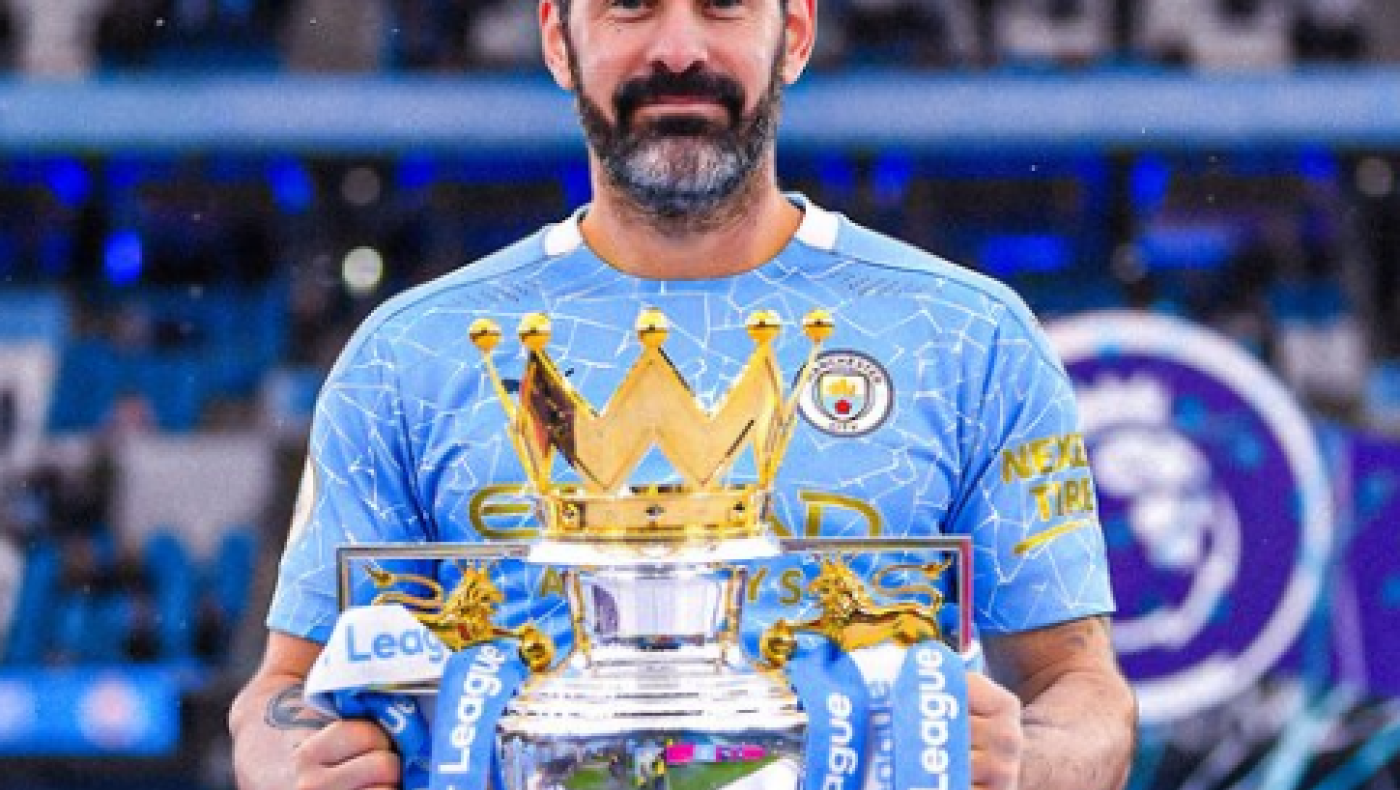 Τερματοφύλακας έπαιξε 107 λεπτά, κατέκτησε 12 τρόπαια και αποσύρθηκε