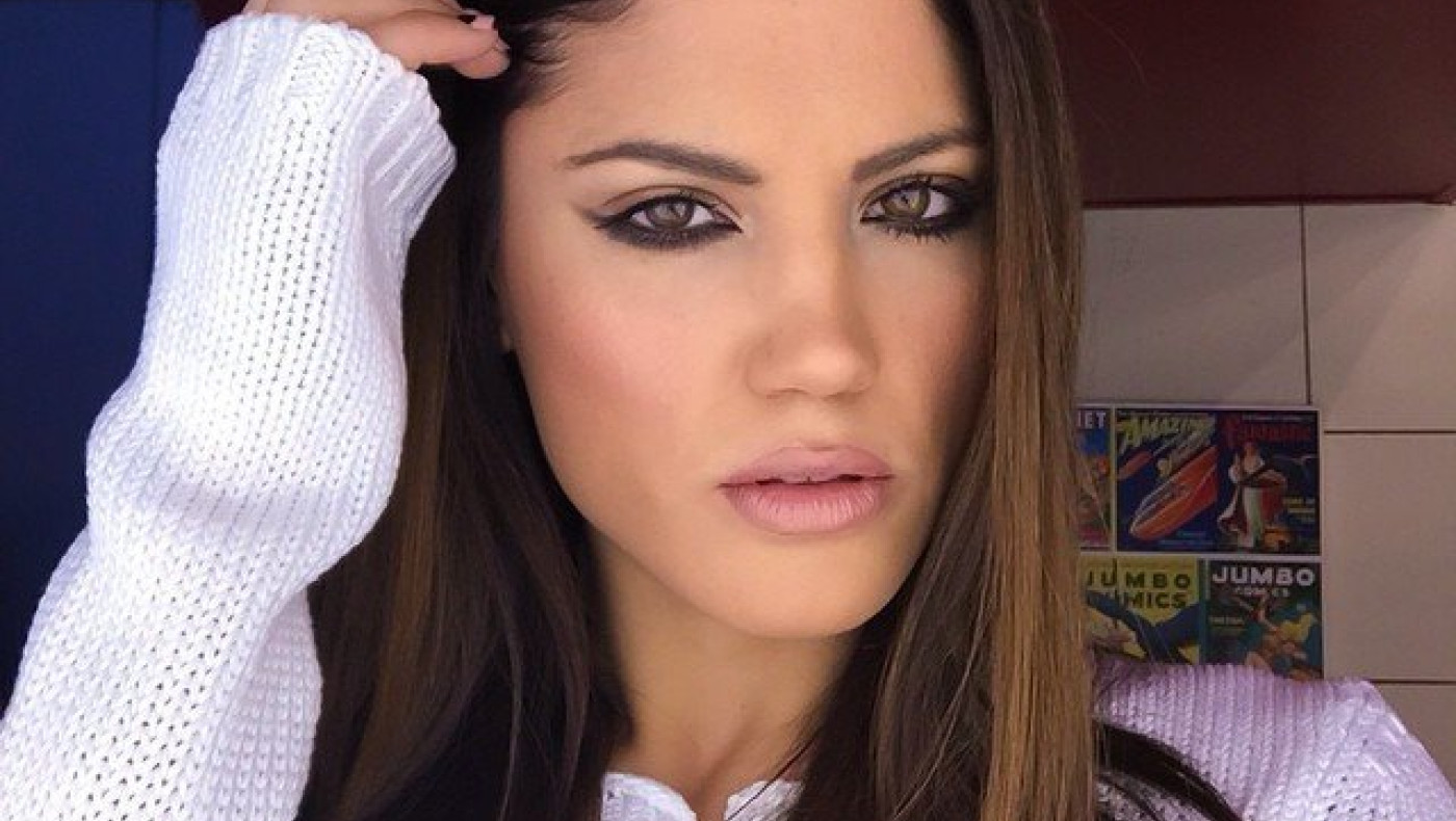 Η άκρως... αισθησιακή εμφάνιση της Μαίρης Συνατσάκη (ΒΙΝΤΕΟ)