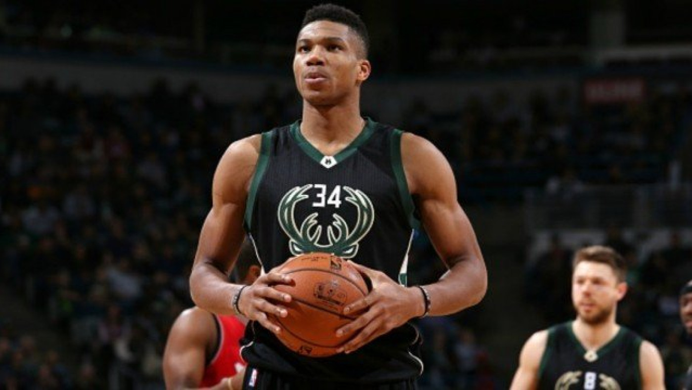 Αντετοκούνμπο και ΛαΒίν στην κορυφή του TOP 10 (video)