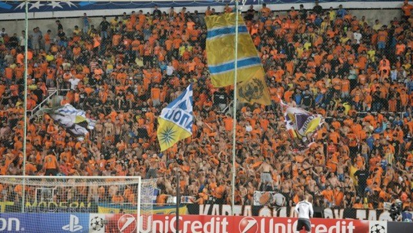 «Καμπάνα»                    της  UEFA      στον ΑΠΟΕΛ
