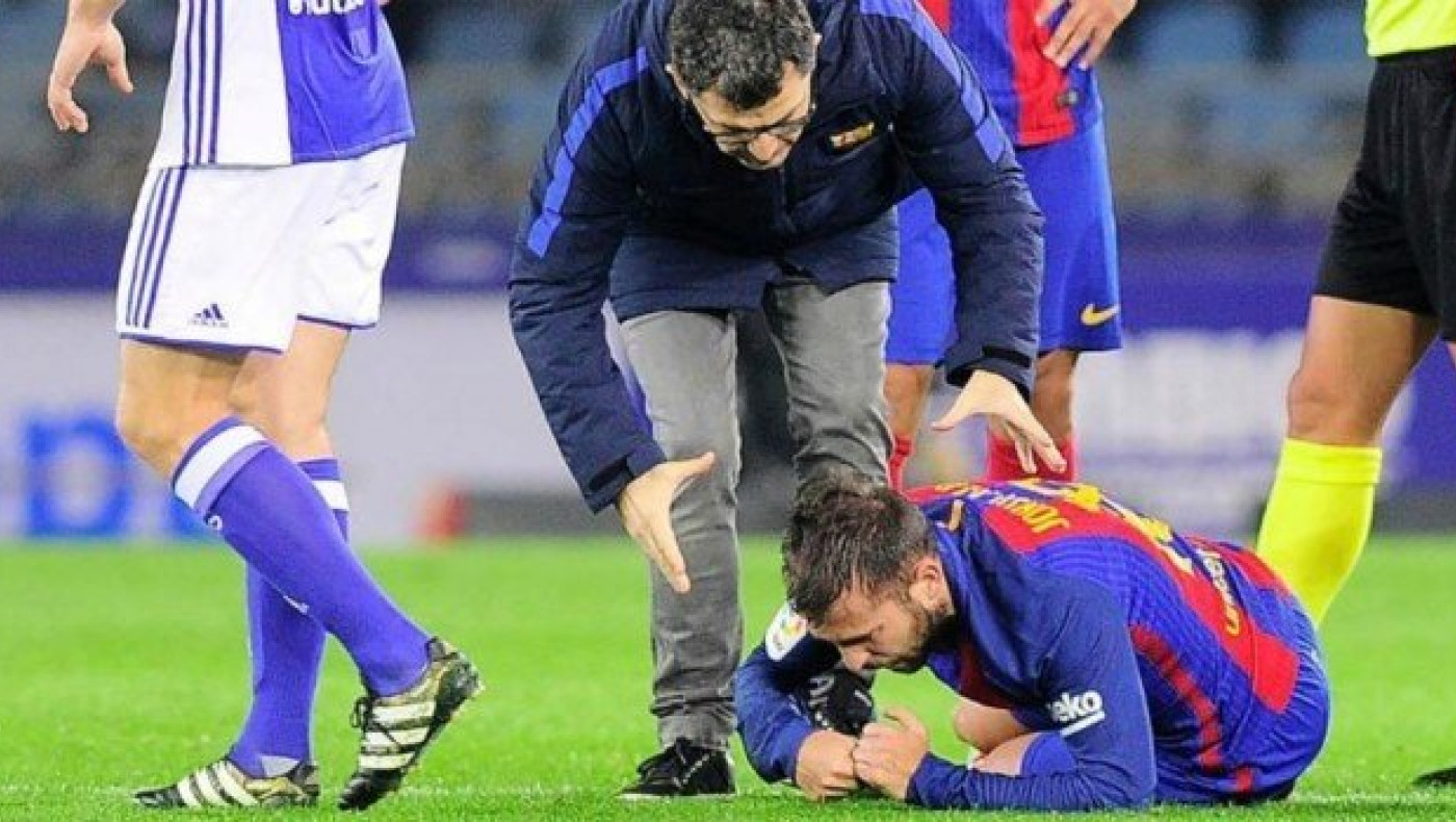 Χάνει    το «El Clasico» ο           Ζόρντι          Άλμπα