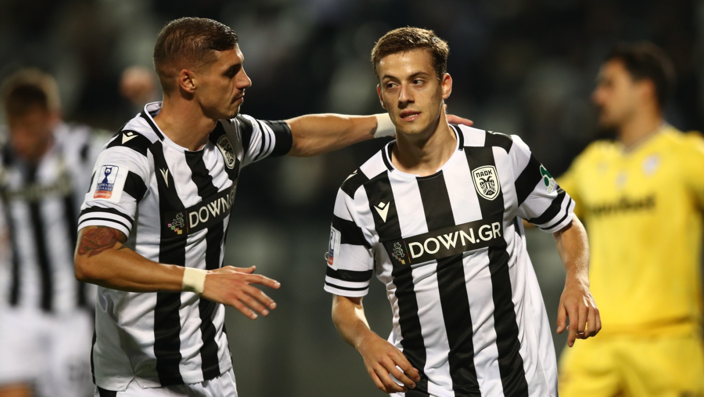 Ο… μήνας του μέλιτος για Ντέλια