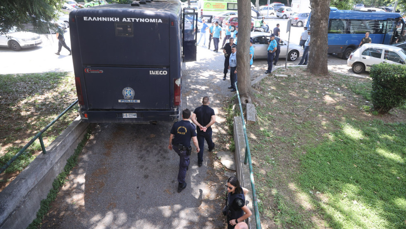 Δολοφονία Καμπανού: Μια προσαγωγή μετά από επεισόδια ενόψει της δίκης σε δεύτερο βαθμό