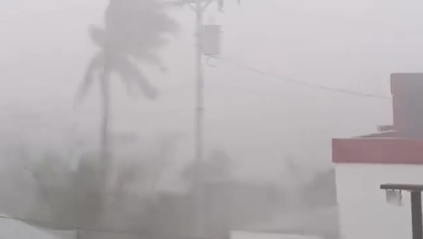 «Σαρώνει» τις Φιλιππίνες ο υπερτυφώνας Φουνγκ-Γουόνγκ: Τουλάχιστον δύο νεκροί