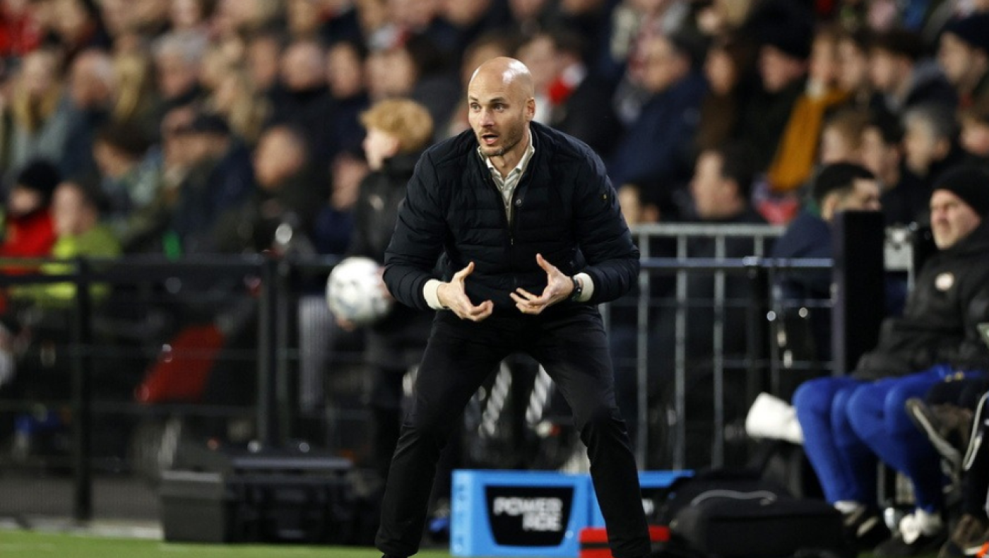 Τέλος από τη Βόλφσμπουργκ του Κουλιεράκη ο Πολ Σιμόνις