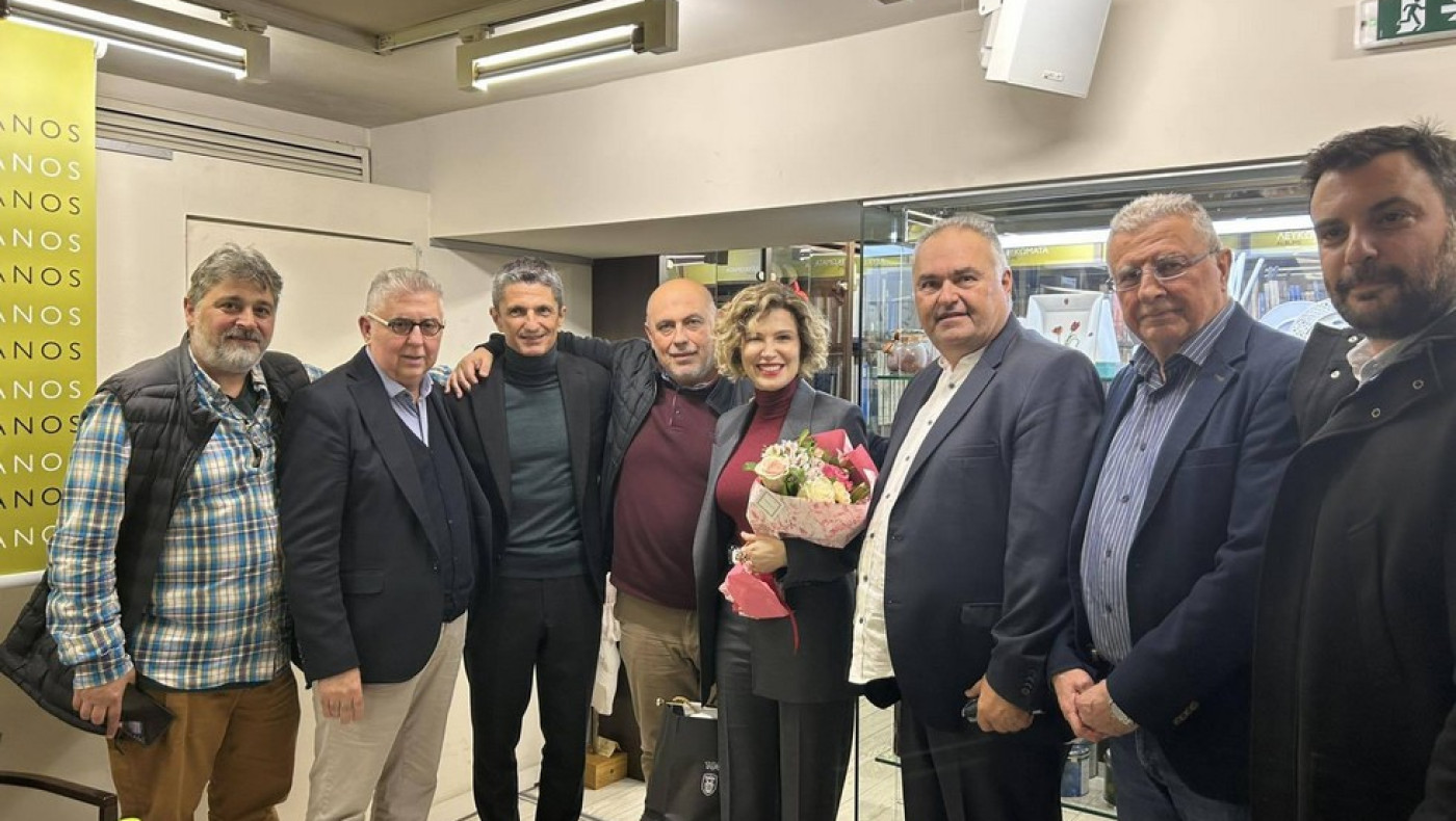 CLUB ΦΙΛΩΝ ΠΑΟΚ: Όμορφη «έκπληξη» στον Ραζβάν Λουτσέσκου (pics+vid)