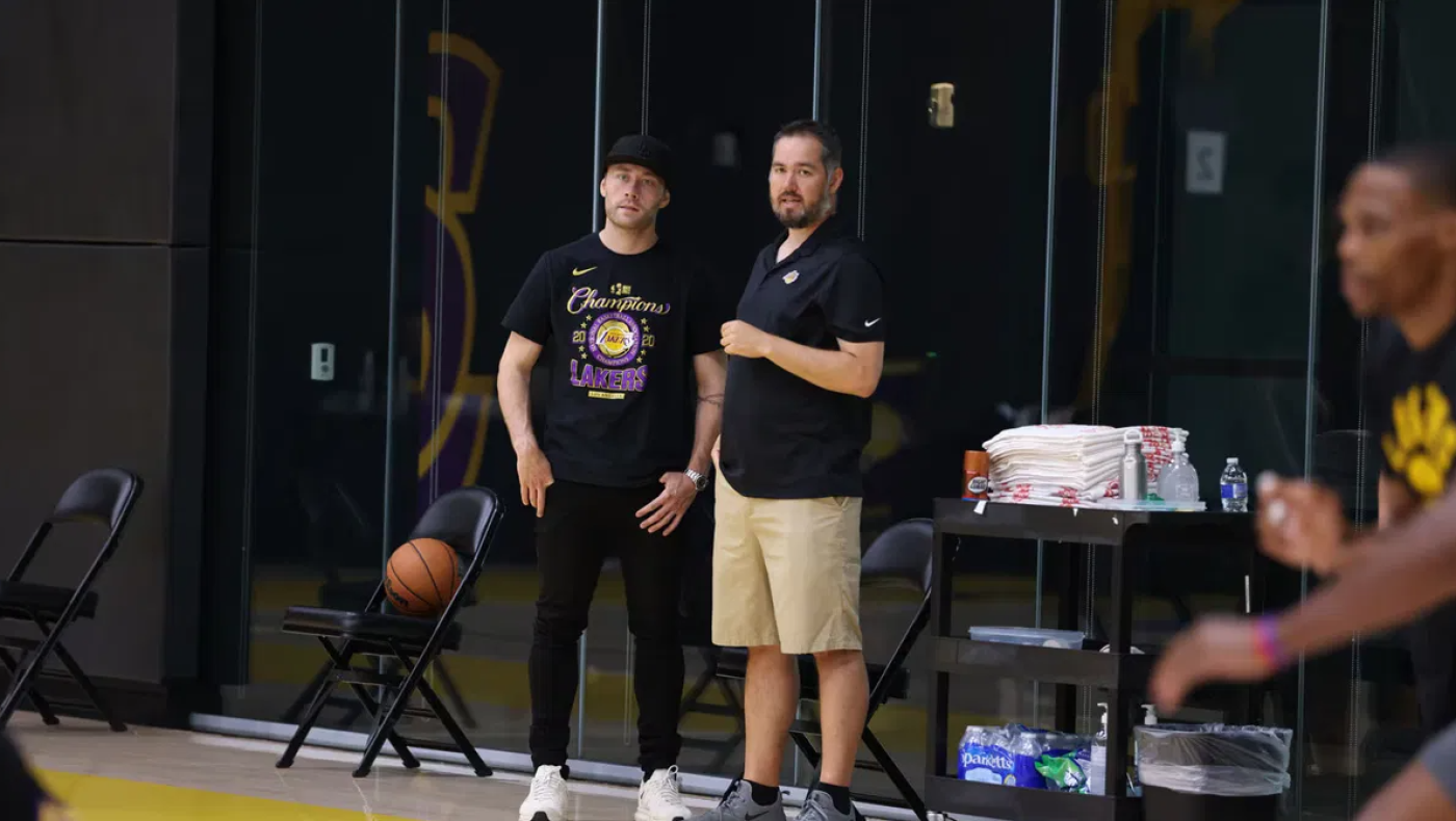 Λέικερς: «Τελειώνουν» την οικογένεια Μπας από τη διοίκηση