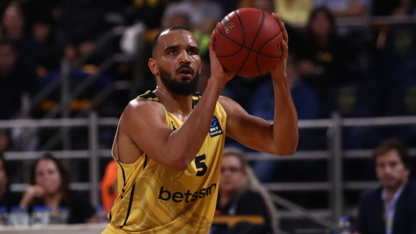 Νουά: «Χαρούμενος και περήφανος για τον Άρη»