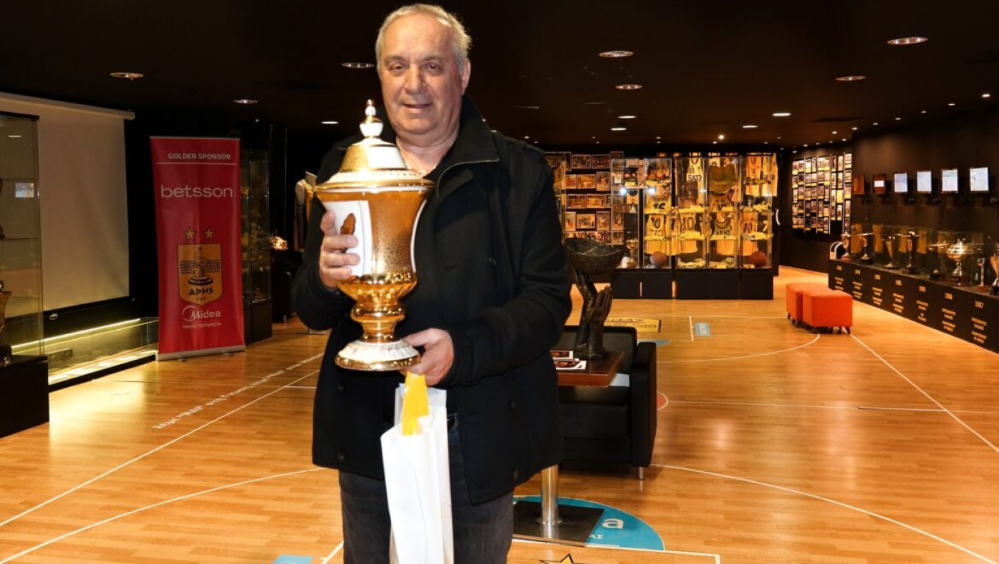 Σβι Σερφ: Το ξεχωριστό σημείο με Άρη στο δωμάτιό του