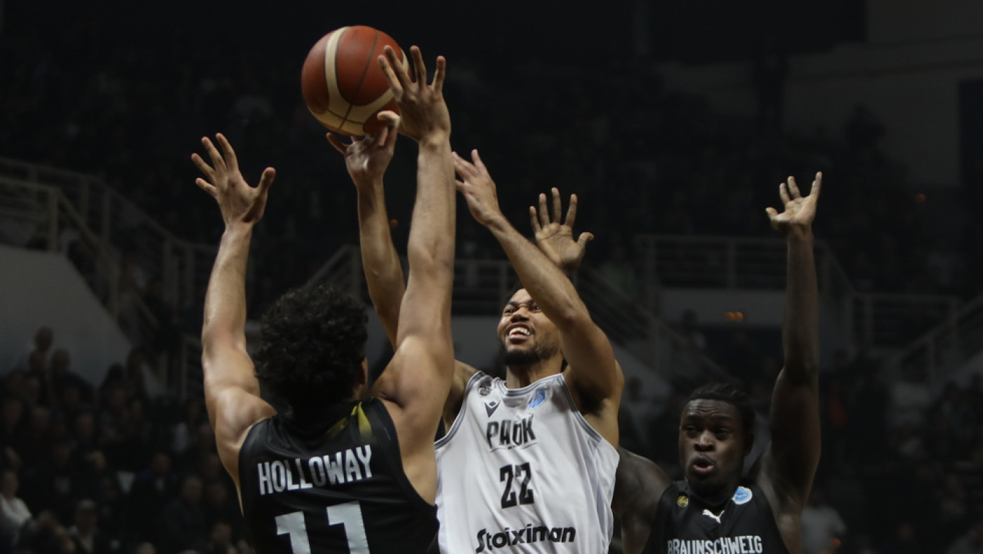 Τα παράπονα του Σρέντερ για τη διαιτησία στο ΠΑΟΚ-Μπράουνσβαϊγκ