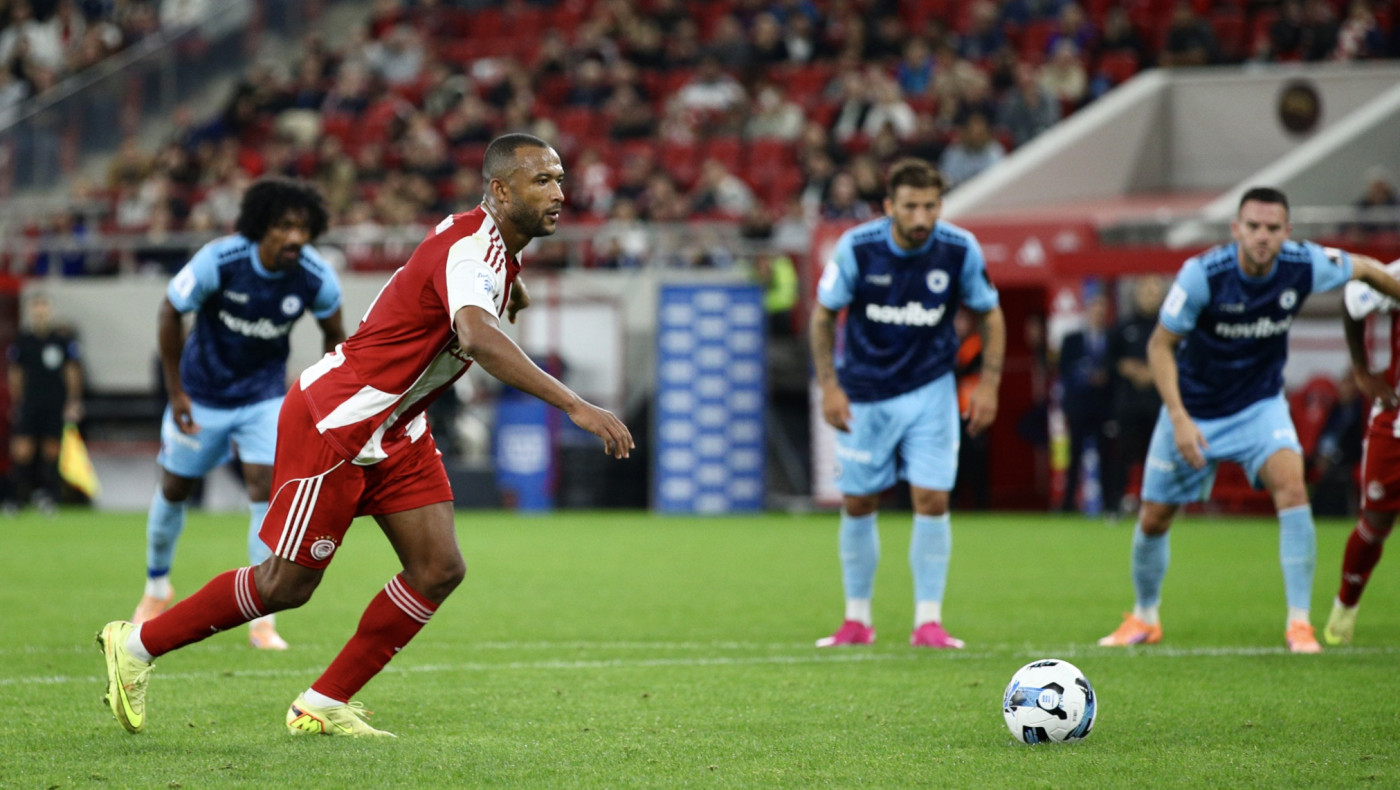 Λαμπαδαρίου: «Υπερβολικό το πέναλτι του Ελ Κααμπί»