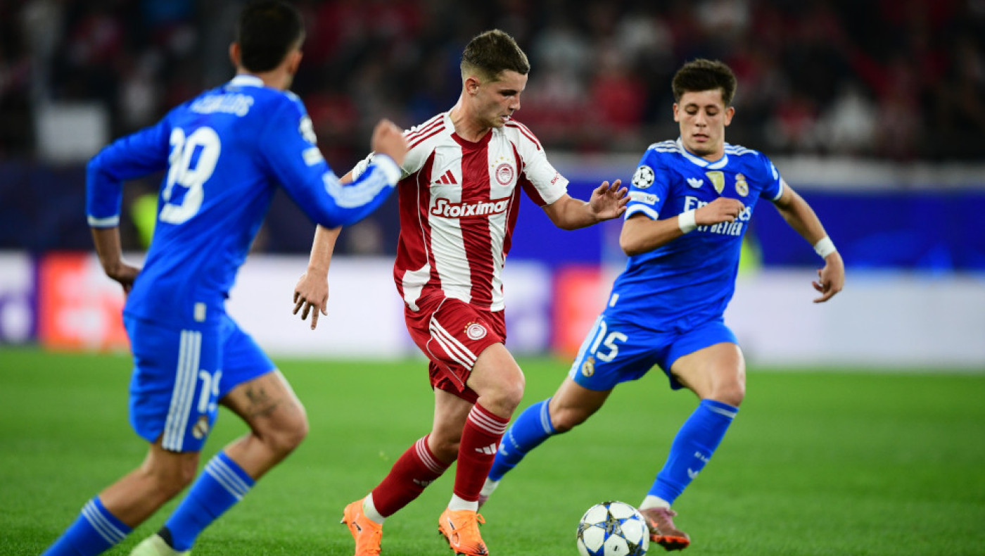 Ολυμπιακός: Δεν διαπραγματεύεται πώληση Μουζακίτη μέχρι το τέλος της σεζόν