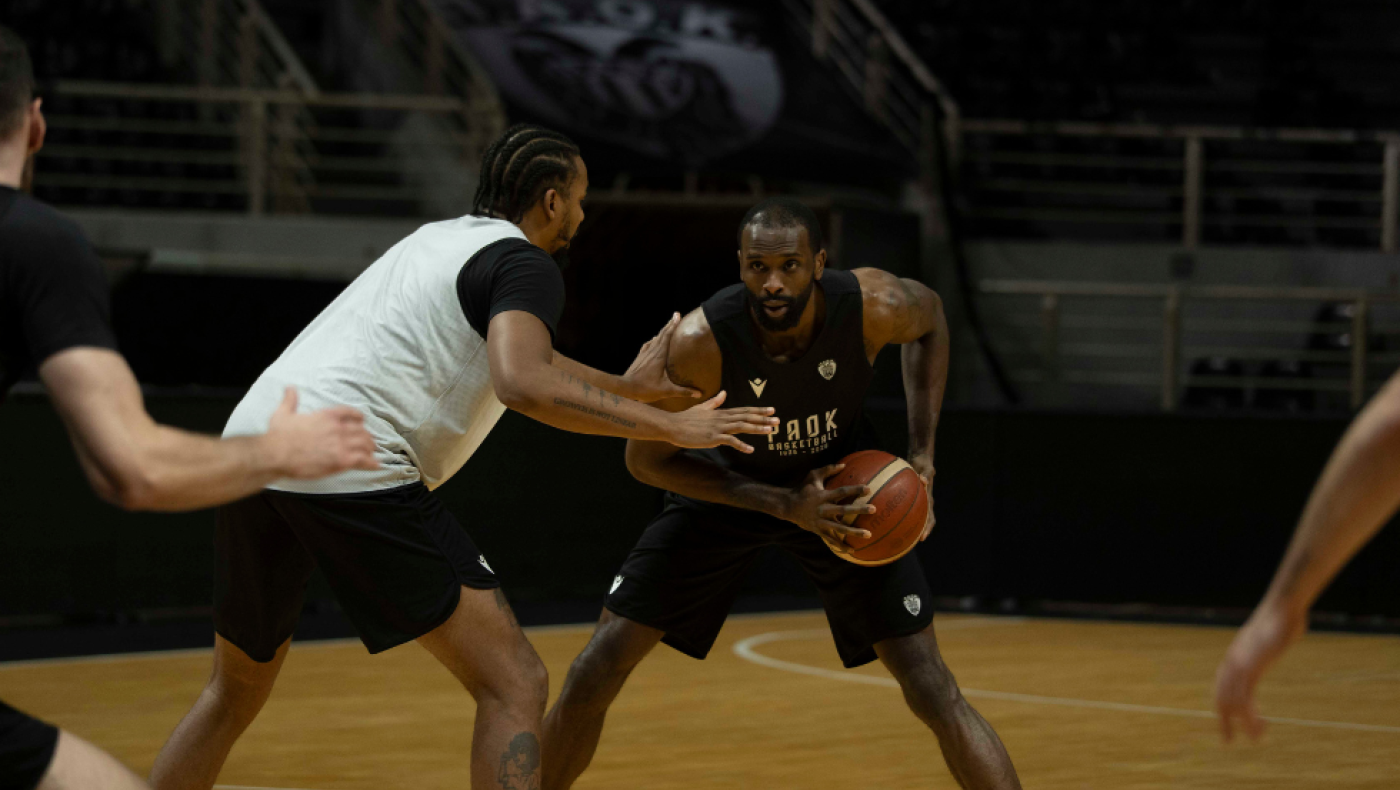 ΠΑΟΚ-Τζόουνς: «Δυνατά για τη νίκη με Πριεβίντζα»-Τι ισχύει με τον Μπράουν