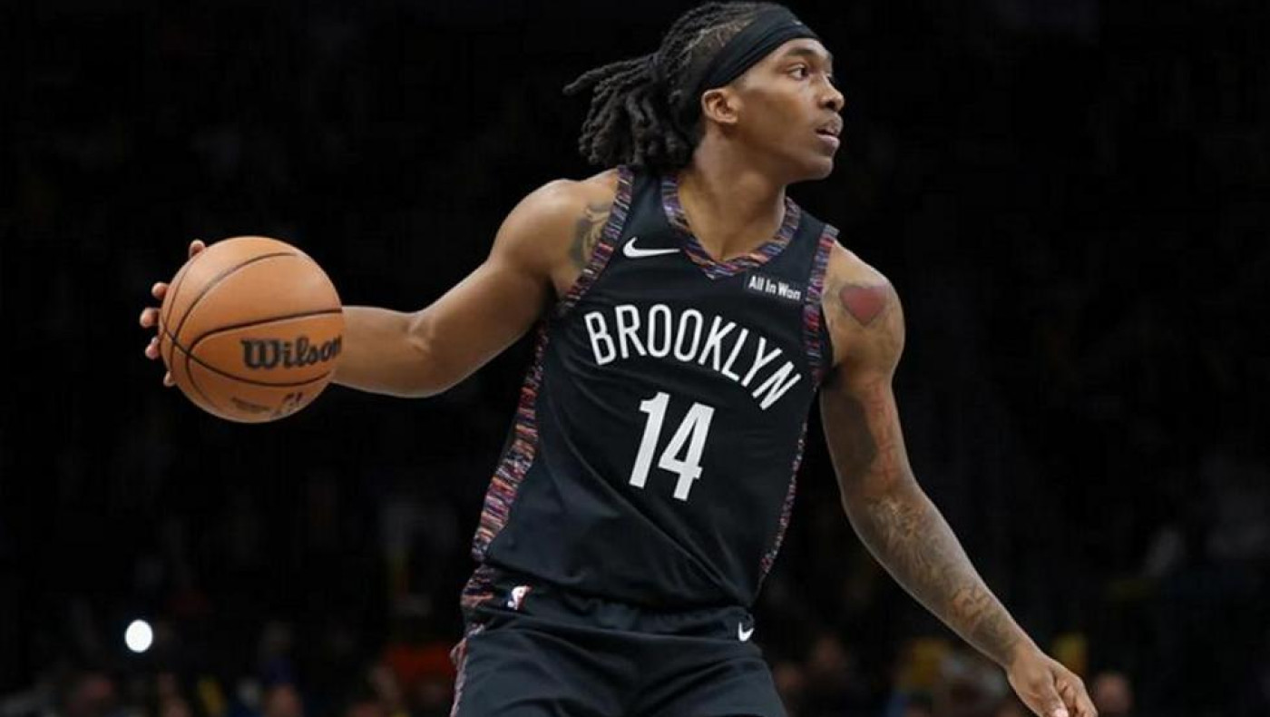 NBA: Οι Μπακς έφαγαν τρίποντο με βοήθεια του διαιτητή