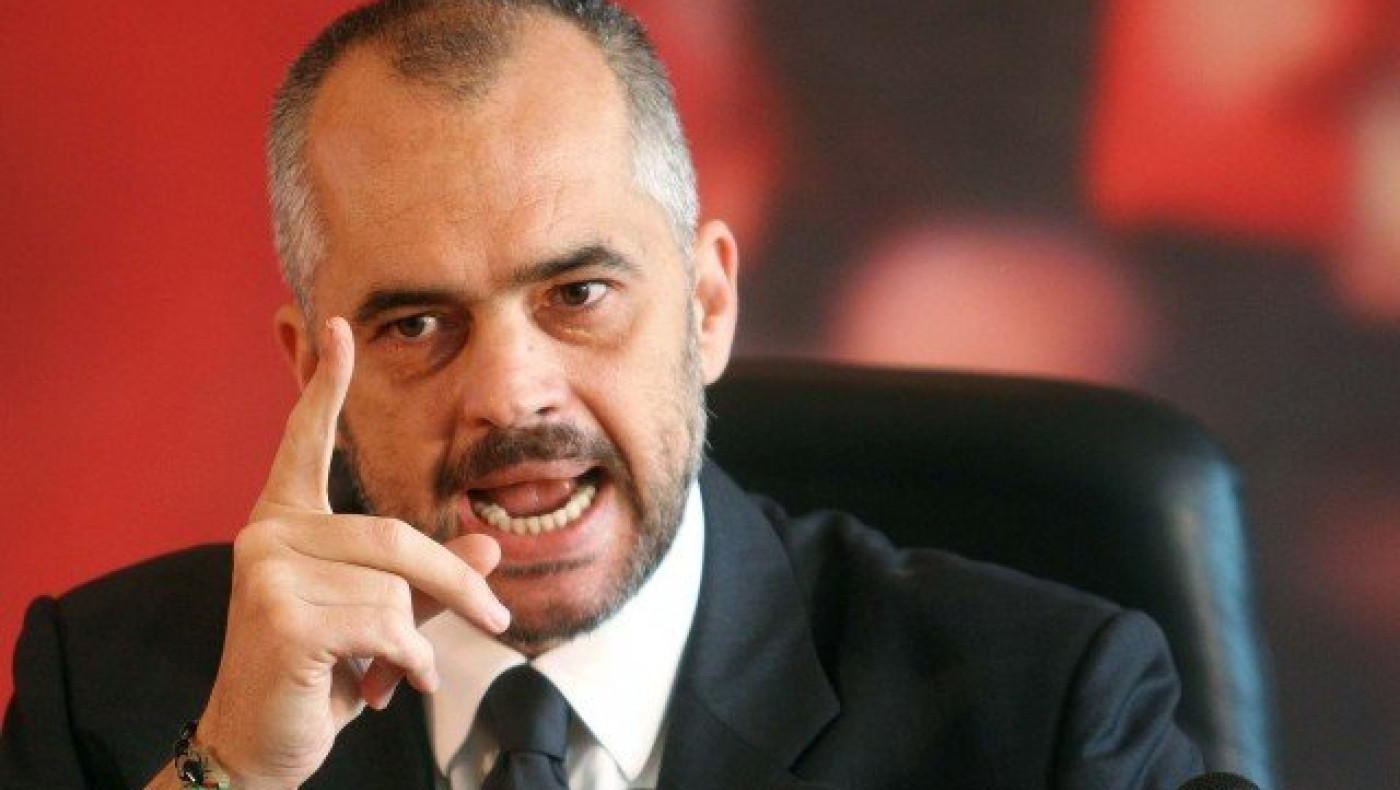 Νέα πρόκληση από τον Έντι Ράμα: Θέτει ξανά θέμα «Τσαμουριάς»!